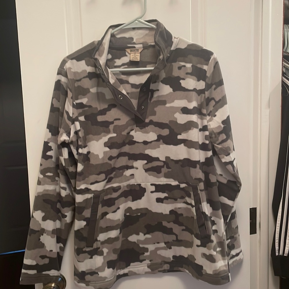 Duluth size medium grey camo fleece